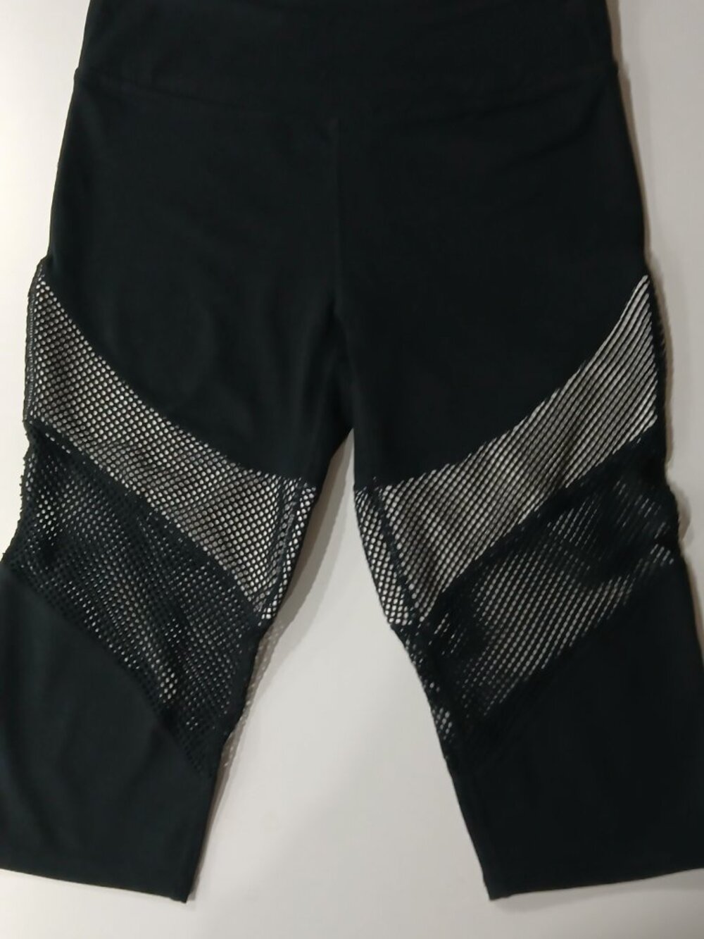 Fabletics Black, Capri Leggings, Size Small,